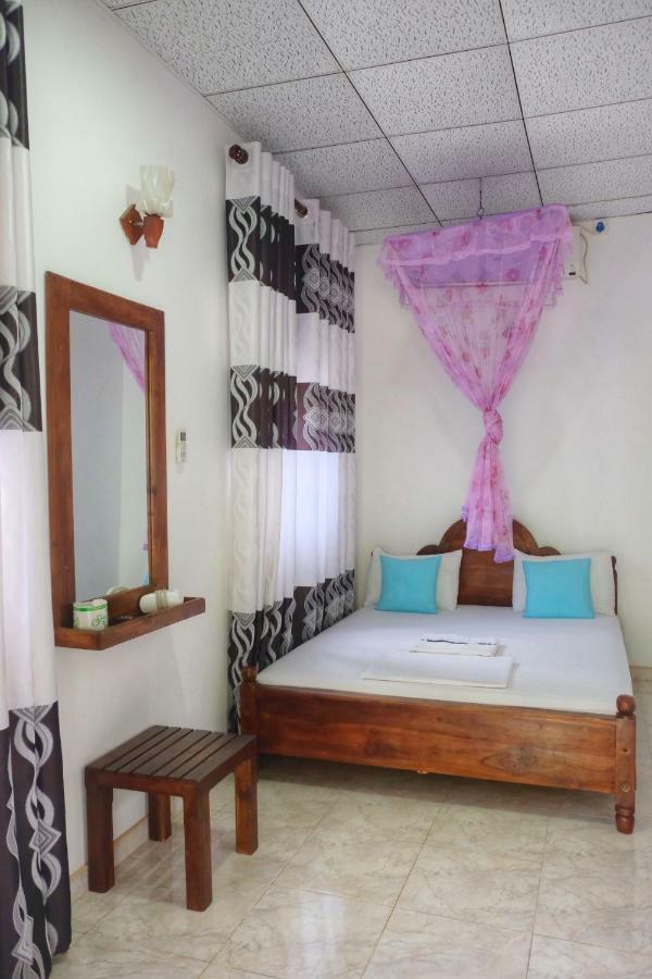 Golden Rainbow Guest House Dambulla Bagian luar foto